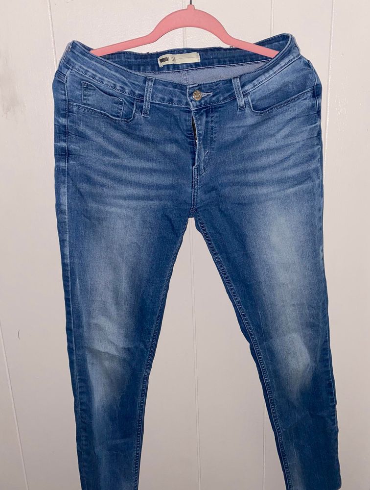 size 31 levi jeans