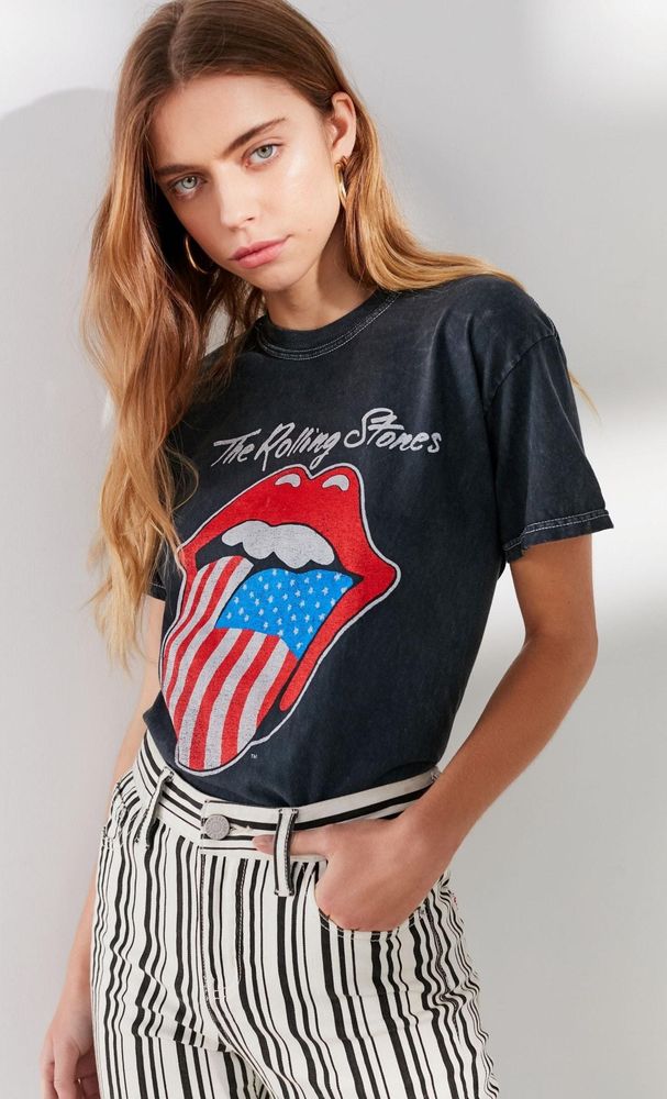 urban outfitters rolling stones t shirt
