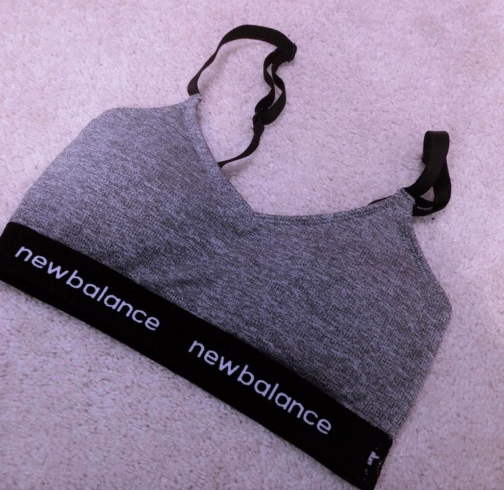 new balance sports bra removable pads