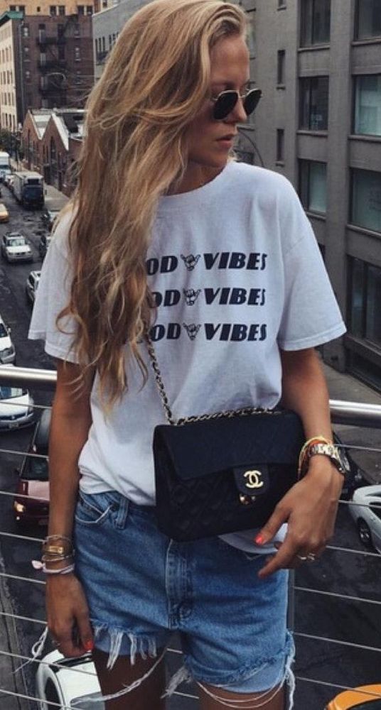 Brandy Melville Good Vibes Tee Curtsy