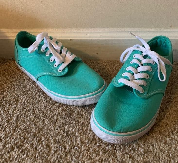 baby blue tennis shoes