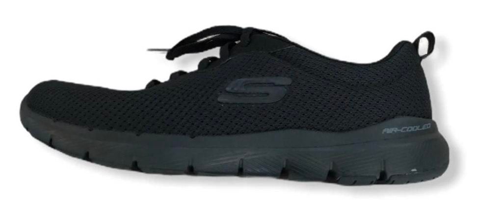 black skechers size 7