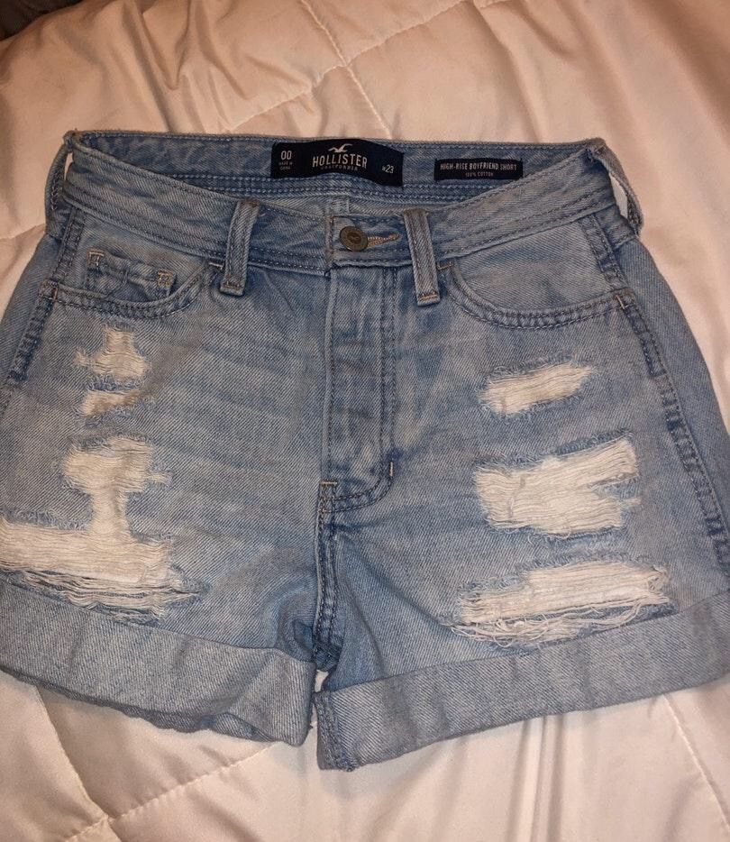 hollister high rise boyfriend shorts