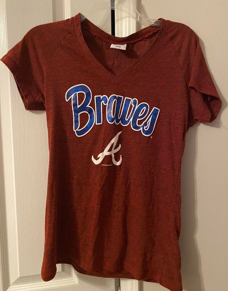 braves t shirt