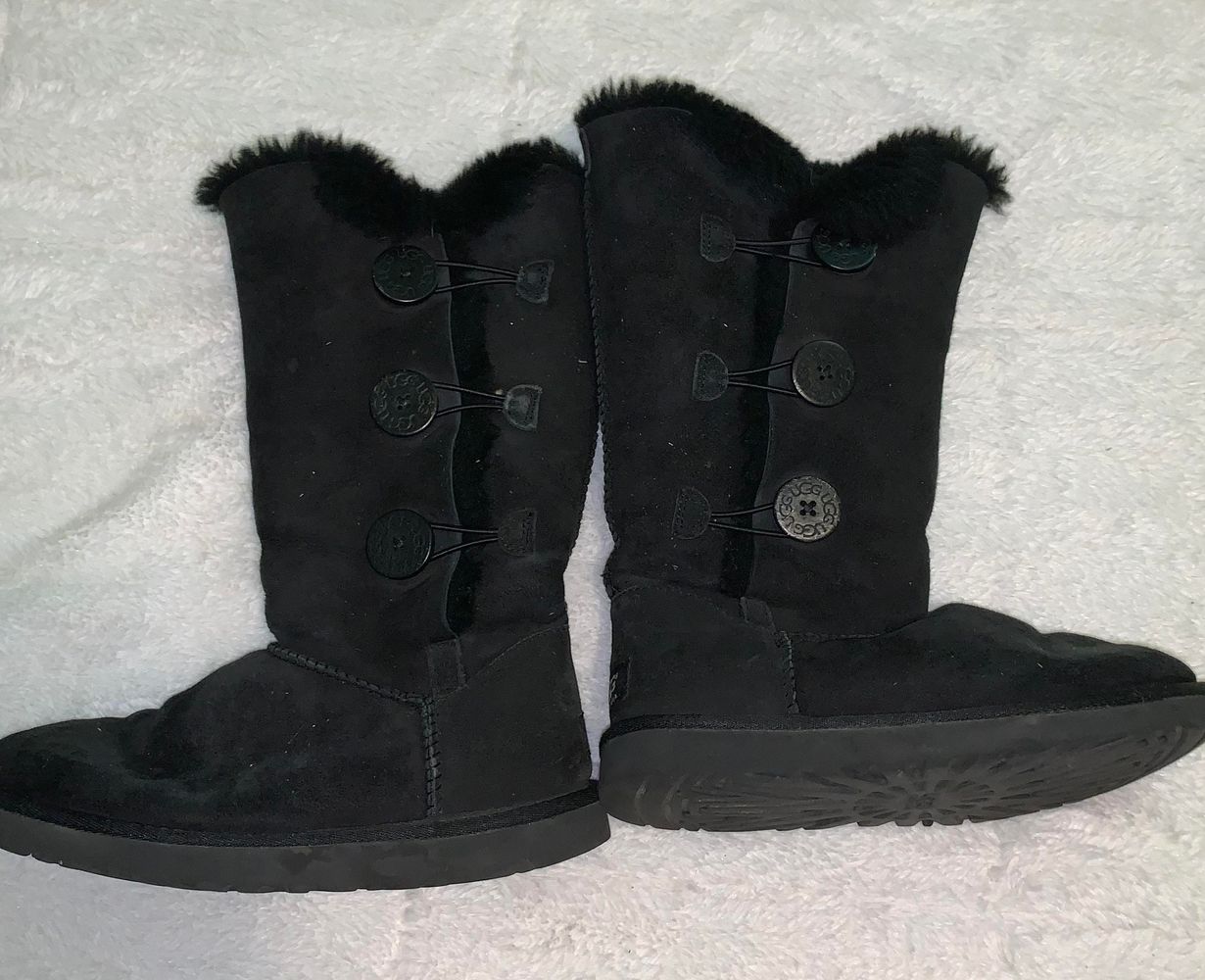 ugg bailey button triplet black