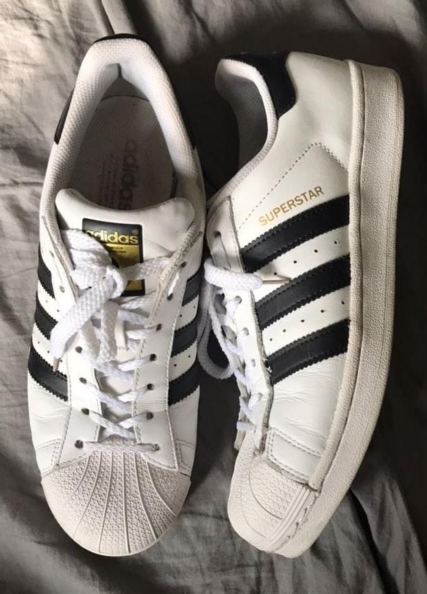 adidas superstar crease