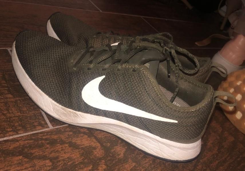 army green nike tennis shoes