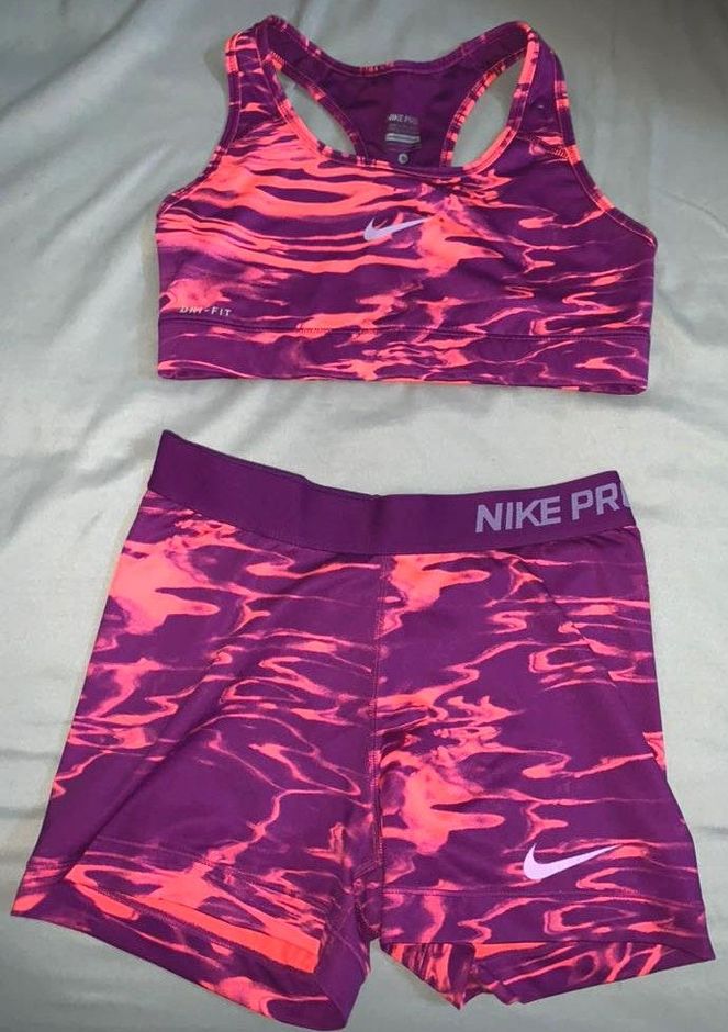 sports bra and shorts set nike