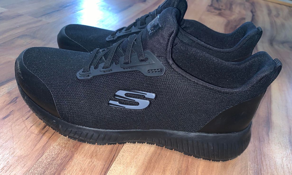 skechers non slip shoes