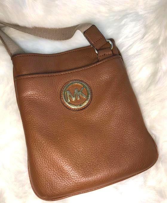 michael kors crossbody cognac