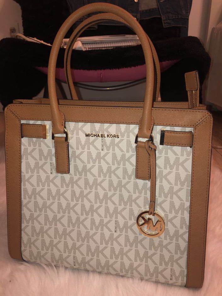 Michael Kors MK Purse | Curtsy