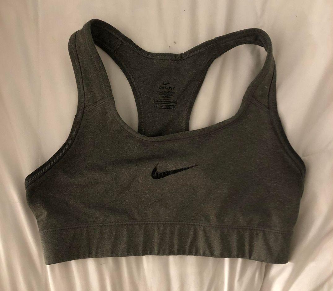 gray nike sports bra