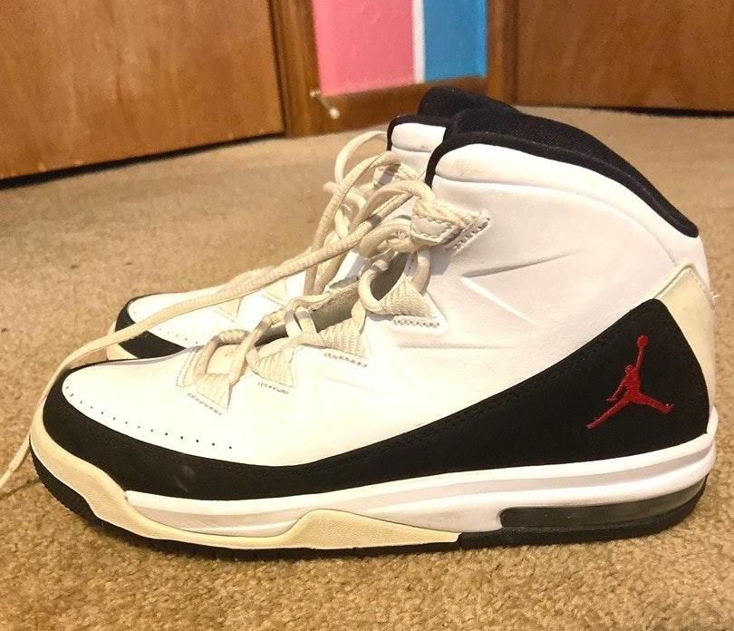 size 7 mens jordans