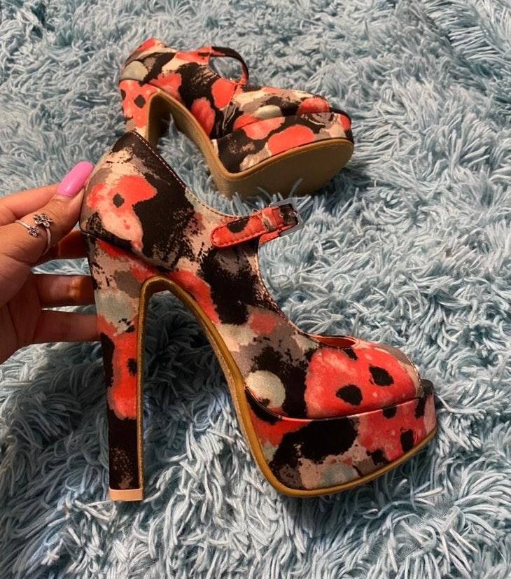 shoedazzle platform heels