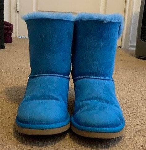 teal uggs with bows