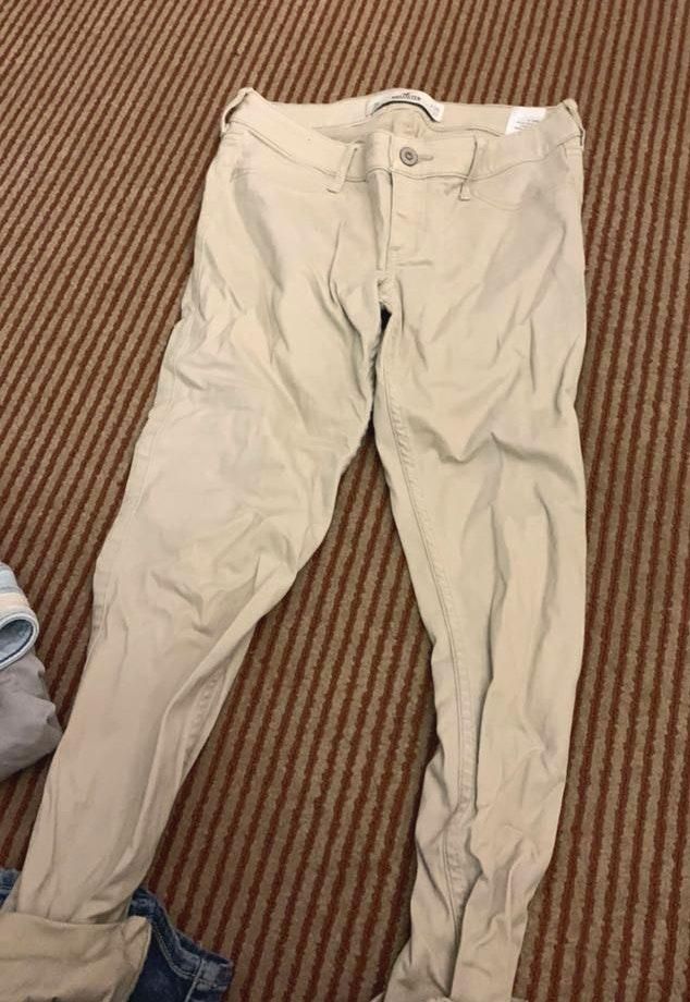 hollister khakis