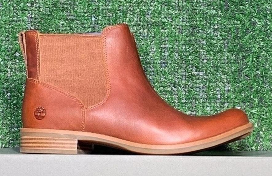 women's magby chelsea boots