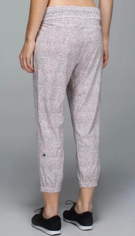 namaskar crop lululemon