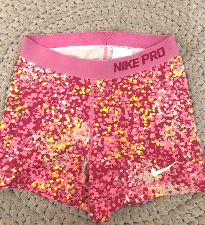 patterned nike pros