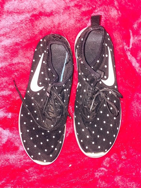 polka dot nike shoes