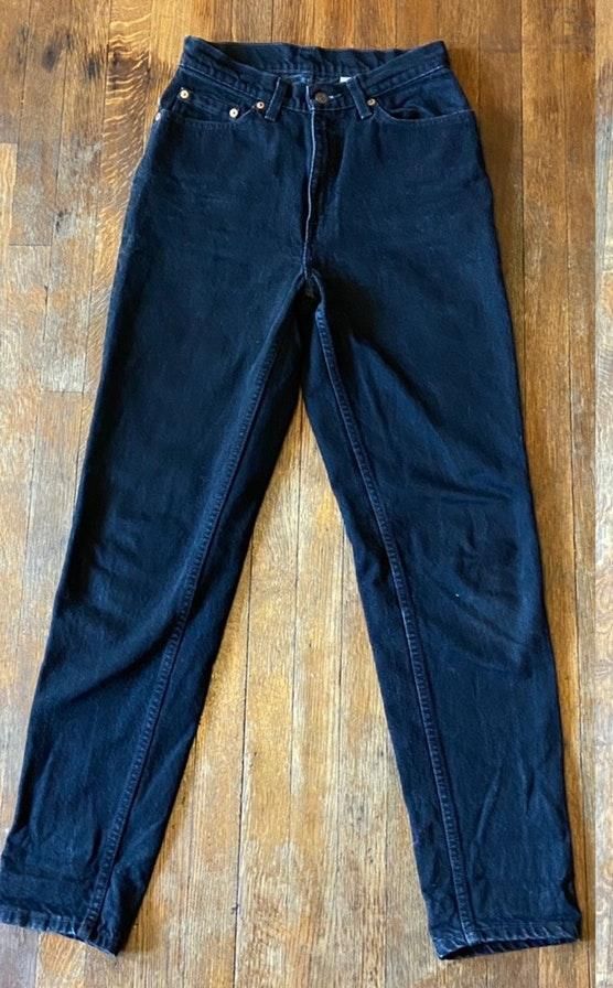 black high waisted vintage levi jeans