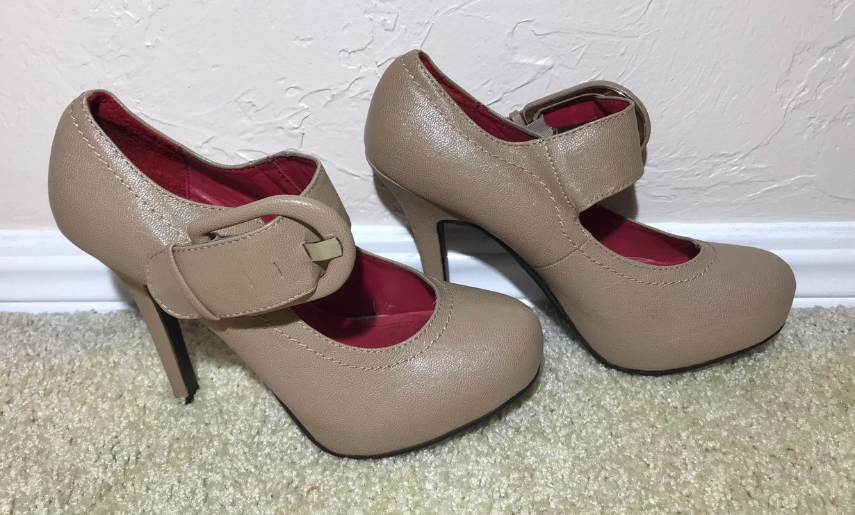 $10 heels