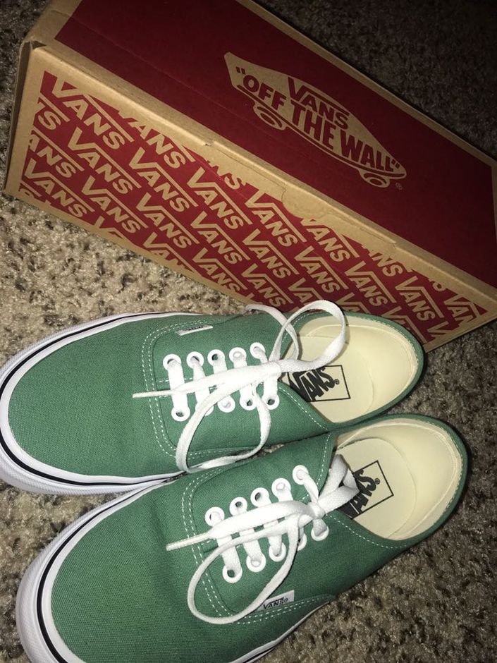 deep grass green authentic vans