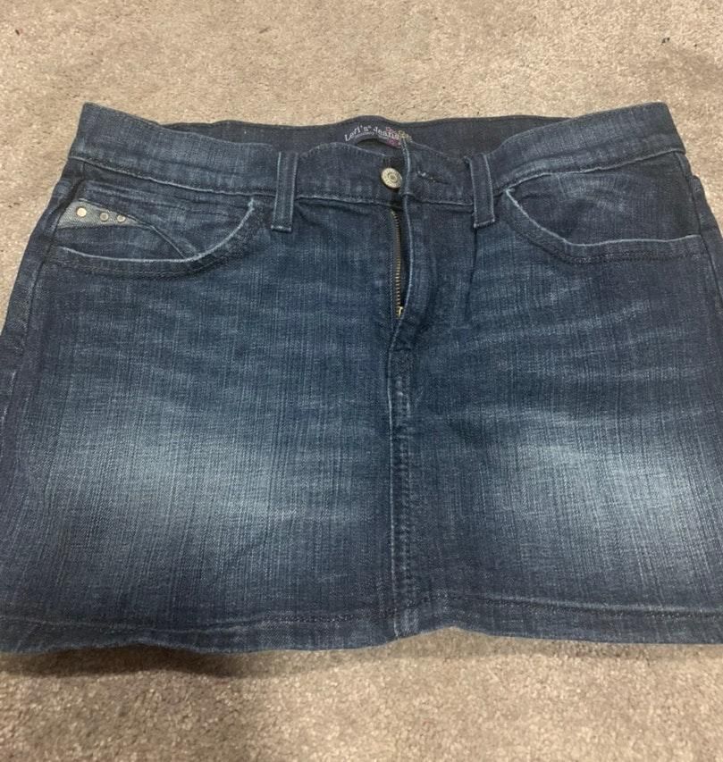 levi blue jean skirt