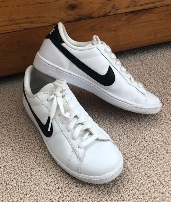 nike white shoes with black swoosh