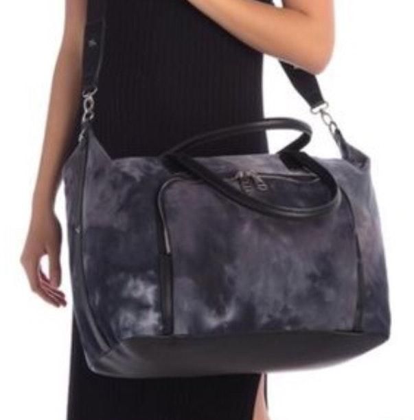 madden girl duffle bag