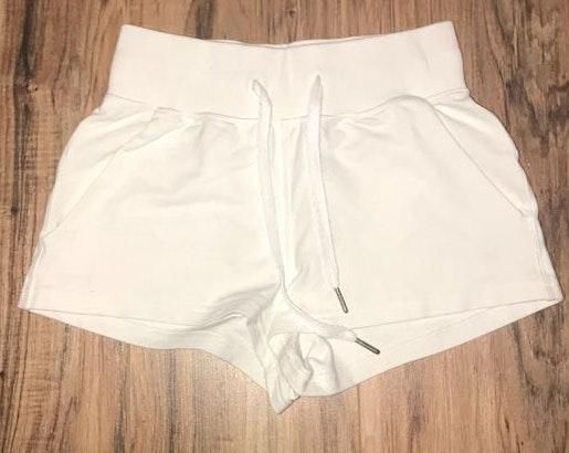 white lulu shorts