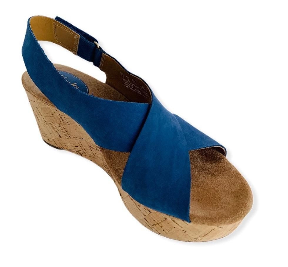 clarks wedge sandals caslynn