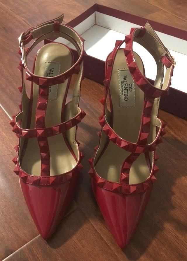 mario valentino sandals