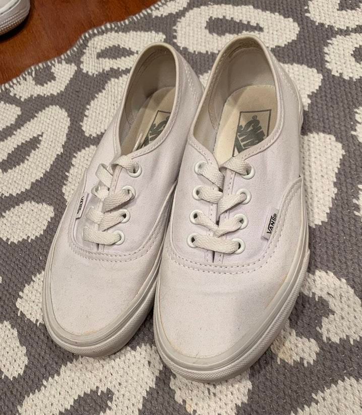 vans white tie