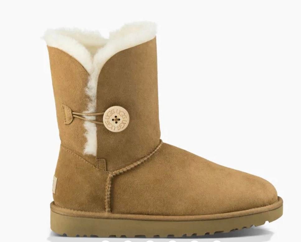 ugg short bailey button