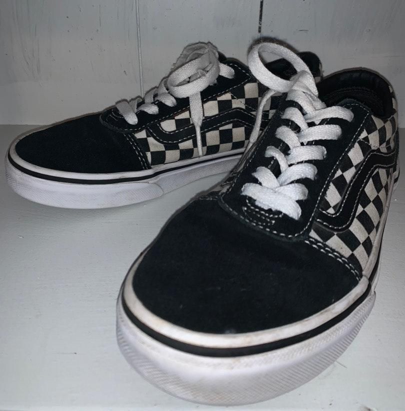 checkered vans black stripe