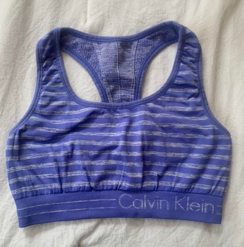 sports padded bra