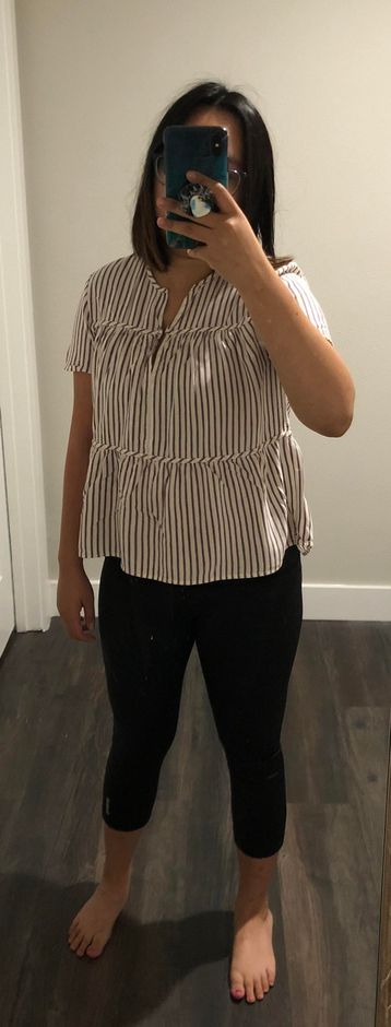 stanza ruffle hem top