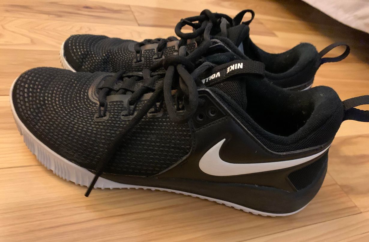 nike volleyball shoes size 9