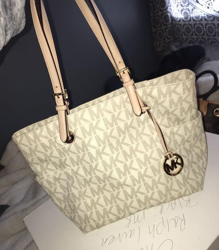 michael kors initial bag