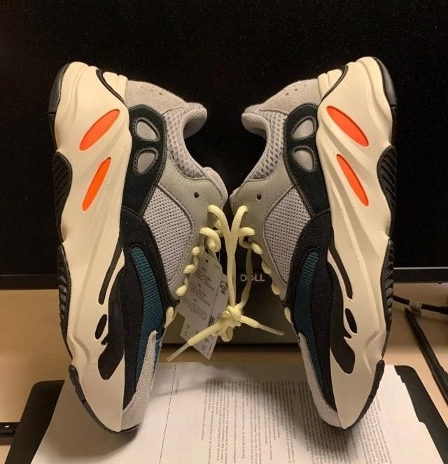 yeezy 700 wave runner flash