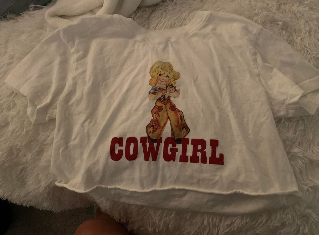 Brandy Melville Cowgirl Crop Top Curtsy Brandy Melville Cowgirl Crop Top Curtsy