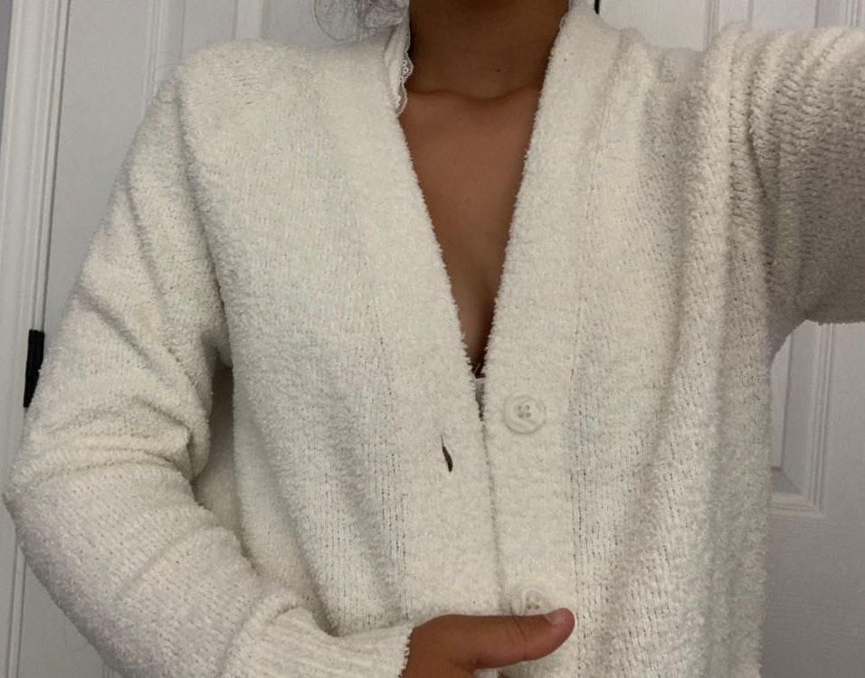 hollister white cardigan