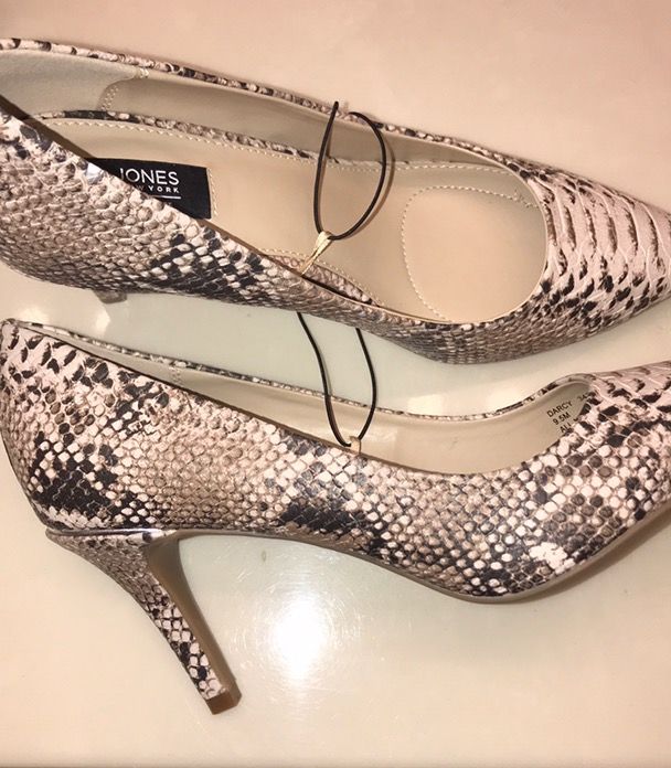 jones new york signature heels