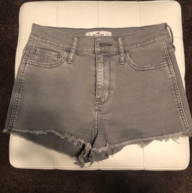 grey hollister jeans