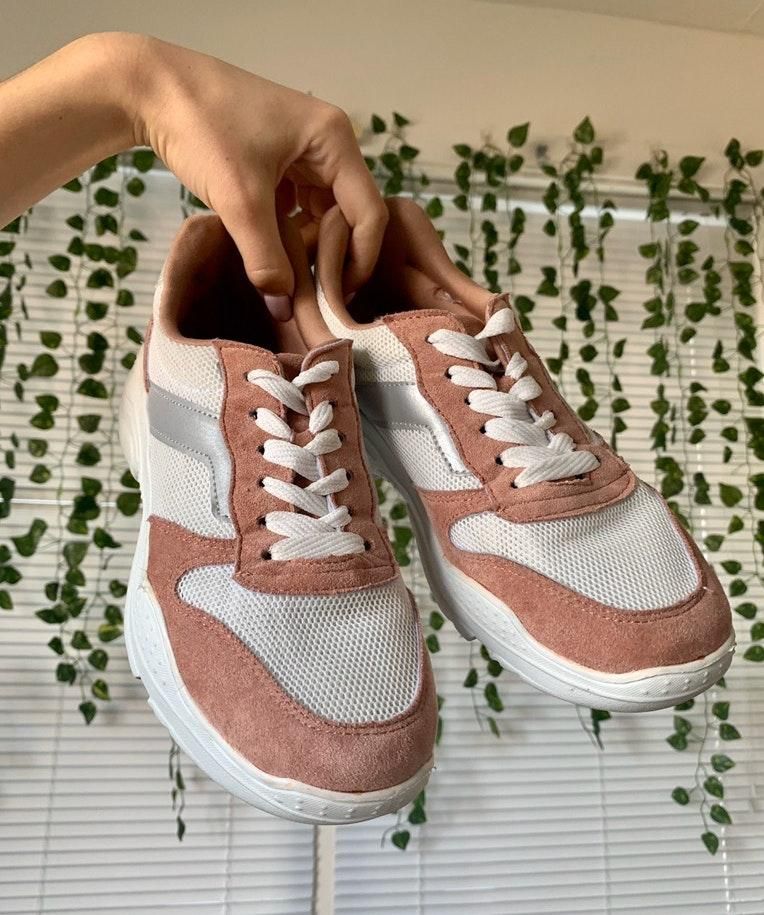 tj maxx tennis shoes