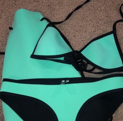 triangl green bikini