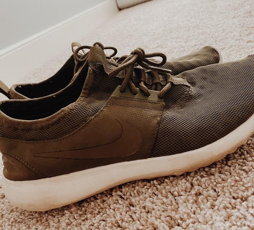 nike army green shoes