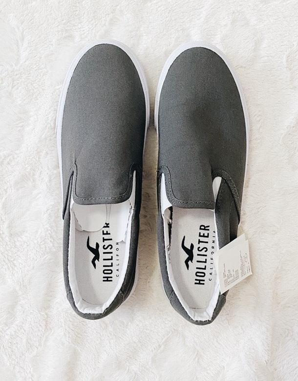 hollister slip on shoes