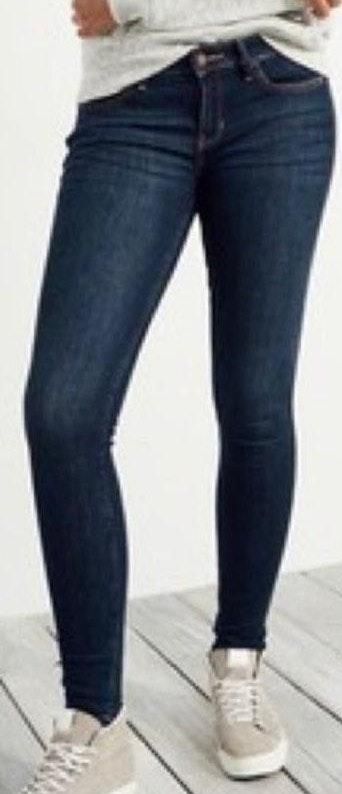 hollister dark wash skinny jeans